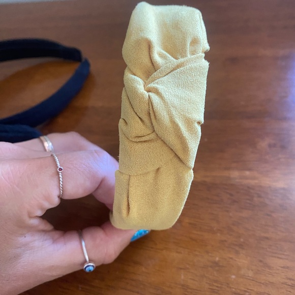 4 pack TOP KNOT headbands NWOT + large claw clip - Picture 5 of 10